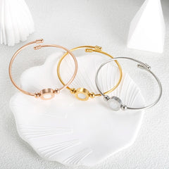 Rotating Bracelet with Round Roman Numerals Bangle - Guangzhou Mingshixuan Jewellery CO.,Ltd