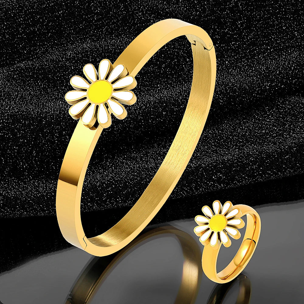 Luxury Bangles Sunflower Design Daisy Charm Bracelet - Guangzhou Mingshixuan Jewellery CO.,Ltd