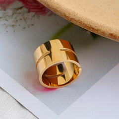 Wide Ring 18k Minimalist Lines Hollow Jewelry Gifts - Guangzhou Mingshixuan Jewellery CO.,Ltd