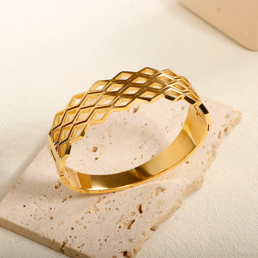 16mm Texture Grid Style Cross Bracelet Chic Honeycomb Thick Bangle