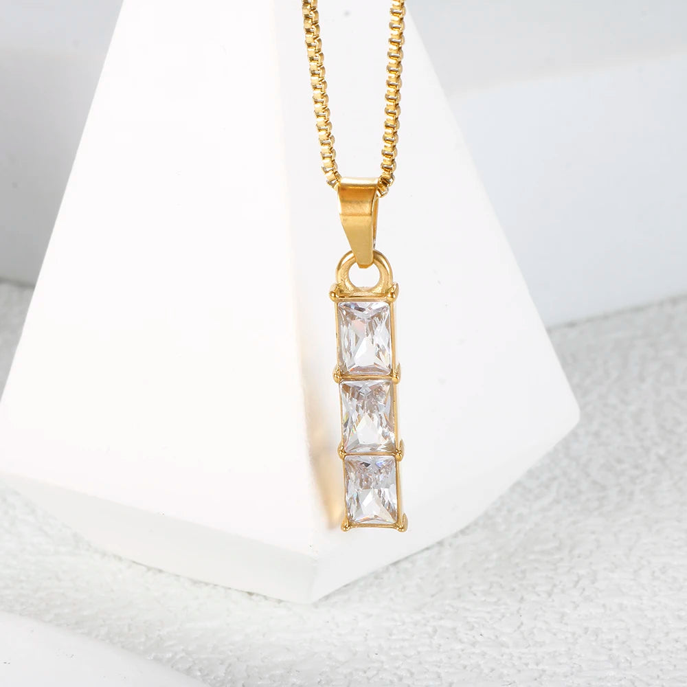 Luxury Square Zircon Geometric Pendant Necklace 18k Gold Plated Metal Texture Jewelry