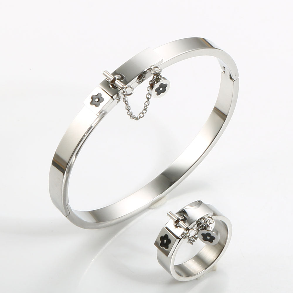 Flower Charm Finger Rings For Men Women - Guangzhou Mingshixuan Jewellery CO.,Ltd